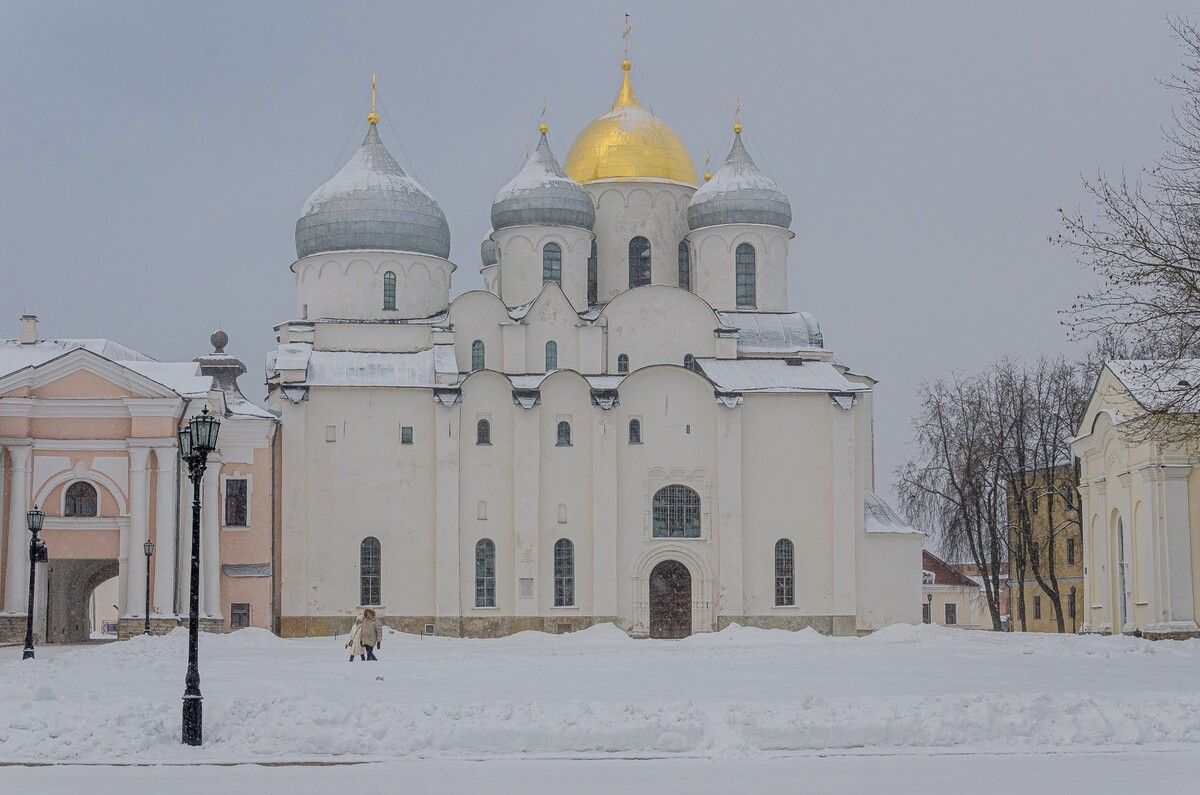 Великий Новгород и средневековые каменные кресты (ИНДИВИДУАЛЬНАЯ)